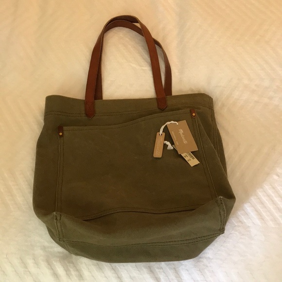 Madewell Handbags - Madewell Medium Transporter Tote